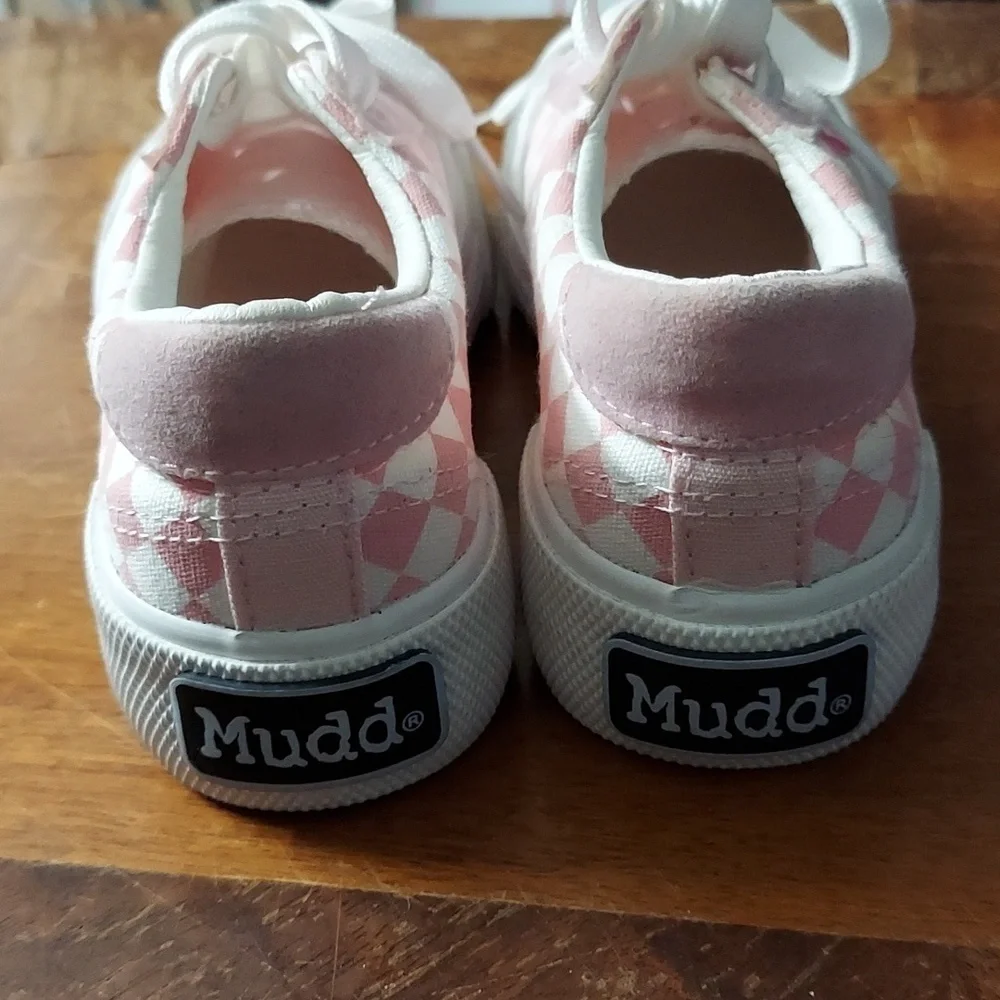 Mudd sneakers